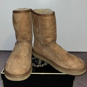 UGG Classic Short II
